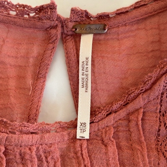 FREE PEOPLE Jasmine Victorian Ruffle Lace Trim Cropped Blouse Rose Size XS - Picture 10 of 13